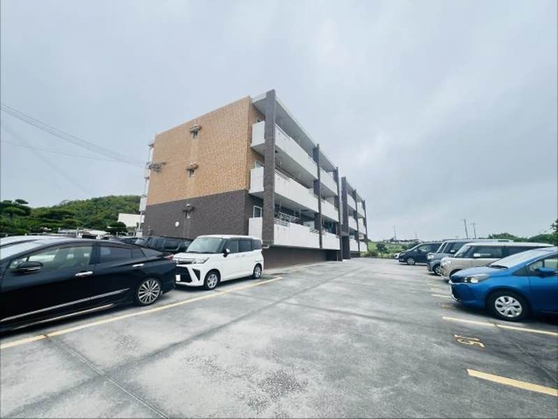 2LDK Apartment for Rent in Yaese Town, Okinawa - Thumbnail 2