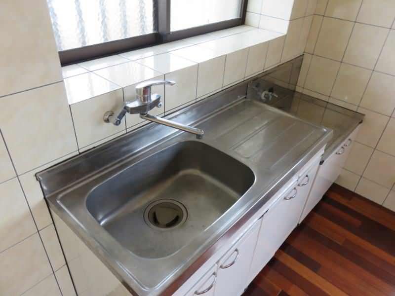 2LDK Apartment for Rent in Okinawa City, Chibana - Thumbnail 4