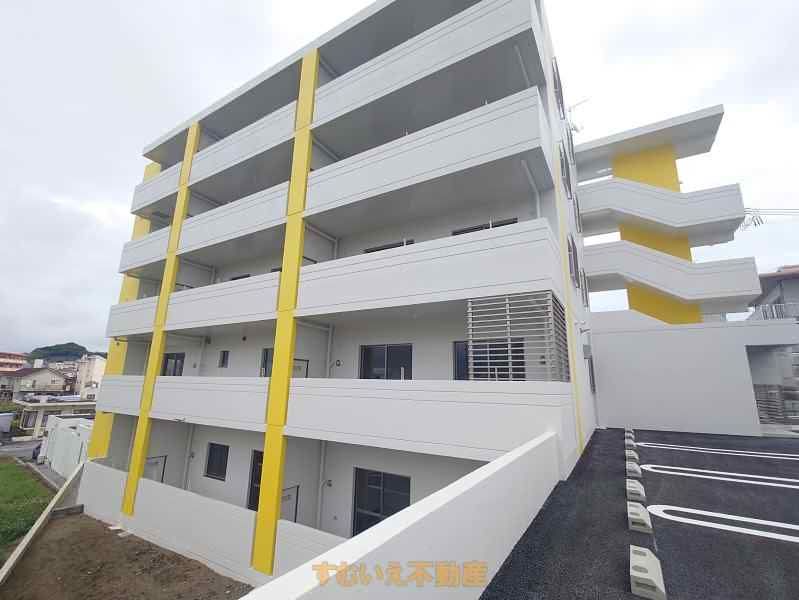New 2026 3LDK Apartment for Rent in Okinawa City - Thumbnail 2
