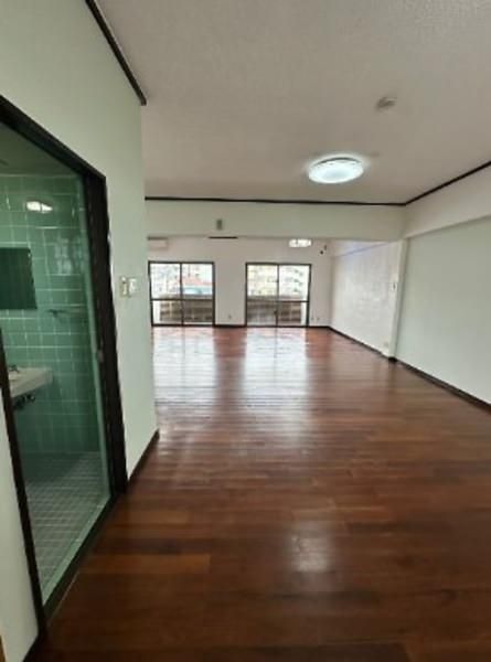 Commercial Office for Lease in Urasoe, Okinawa - 54 sqm - Thumbnail 4