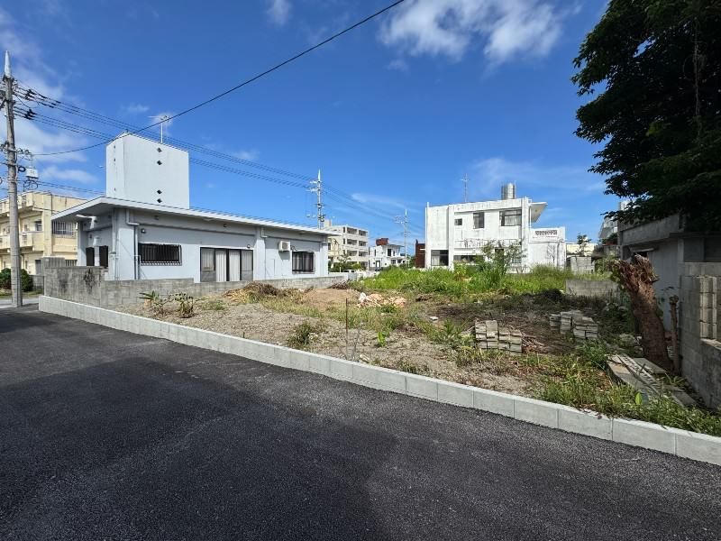 1LDK Reinforced Concrete House for Sale in Uruma City, Okinawa - Thumbnail 2