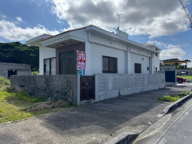 1LDK Reinforced Concrete House for Sale in Uruma City, Okinawa - Thumbnail 4
