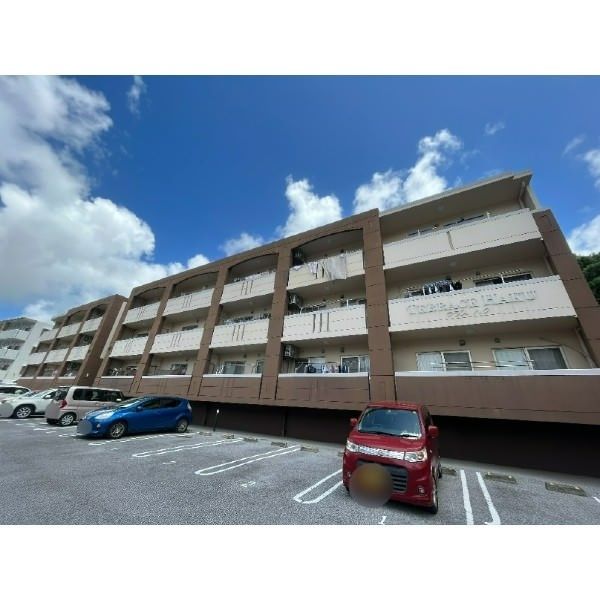 2LDK Apartment for Rent in Ginowan City, Okinawa - Thumbnail 2