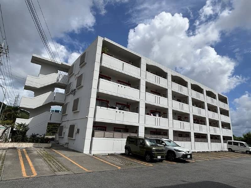 2LDK Apartment for Rent in Uruma, Okinawa - 51.6 sqm - Thumbnail 2