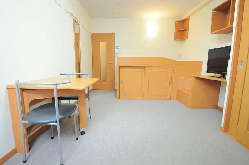 Leopalace KM Tida II 1K Apartment for Rent in Naha, Okinawa - Thumbnail 4