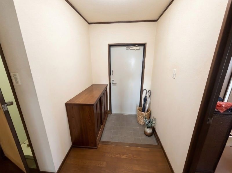3LDK Ocean View Apartment for Sale in Ginowan, Okinawa - Thumbnail 2
