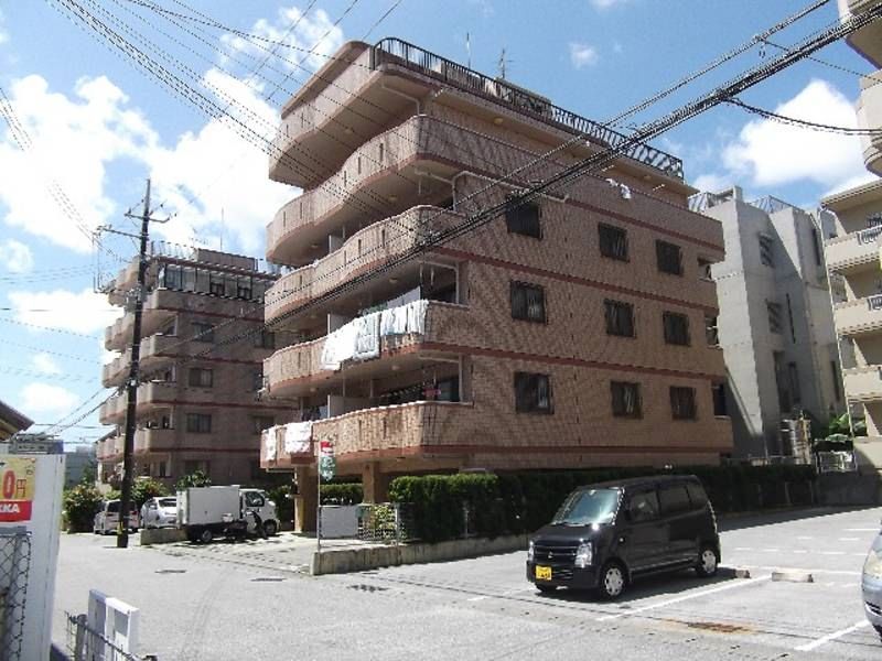 Cour Familial 3LDK Apartment for Rent in Naha, Okinawa - Thumbnail 2