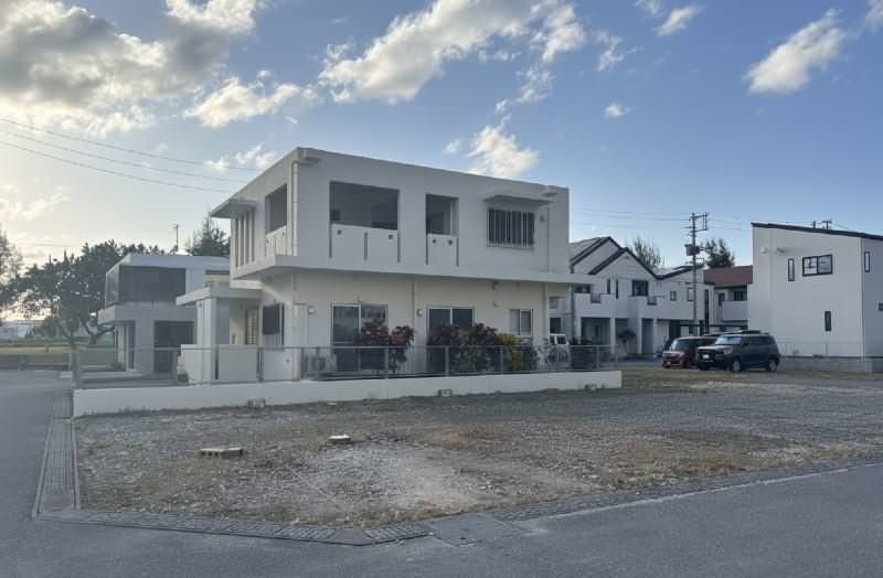 192 sqm Land for Sale in Toyosaki, Tomigusuku City, Okinawa - Thumbnail 2