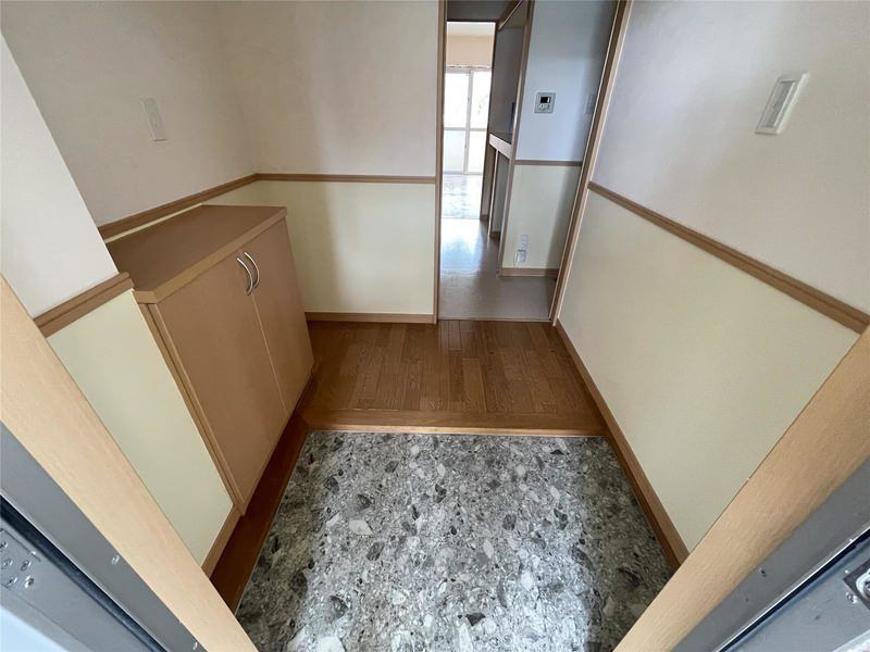 Bonale Miyagi Niban-kan 1K Apartment for Rent in Nishihara, Okinawa - Thumbnail 3