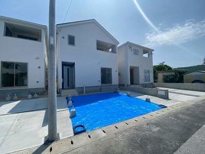 New 4LDK Family Home in Nanjo City with Triple Parking — Image 1, Nanjo, Okinawa