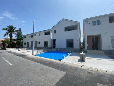 New 4LDK Family Home in Nanjo City with Triple Parking — Image 3, Nanjo, Okinawa