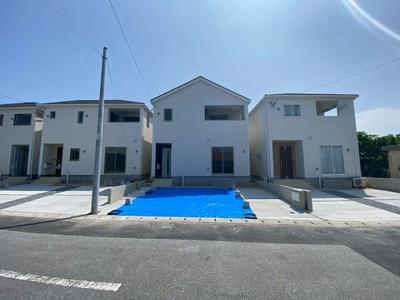 New 4LDK Family Home in Nanjo City with Triple Parking — Image 1, Nanjo, Okinawa