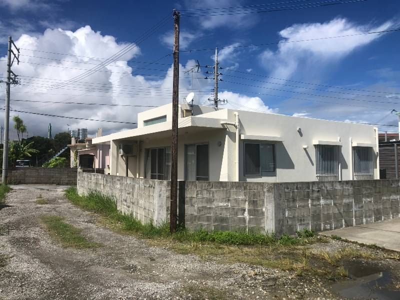 4LDK Single-Story House for Sale in Uruma City, Okinawa - Thumbnail 2
