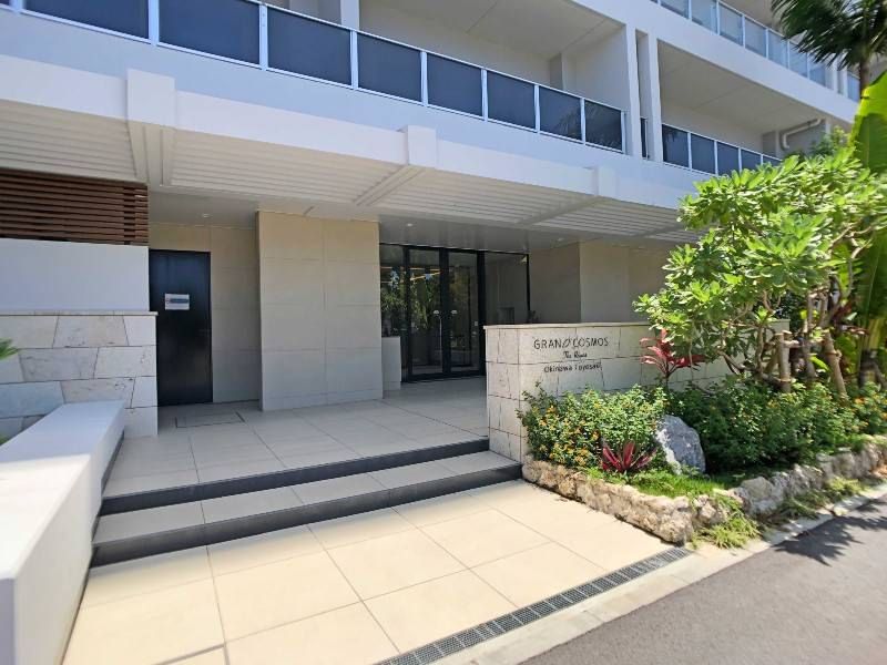 Gran Cosmoza Resort Okinawa Toyosaki 2LDK Apartment for Sale - Thumbnail 2