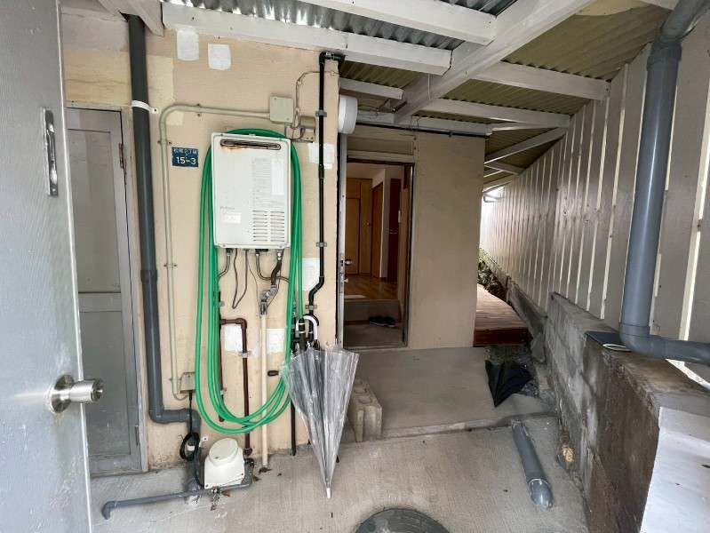 2DK Detached House for Rent in Naha Matsuo, Okinawa - Thumbnail 4