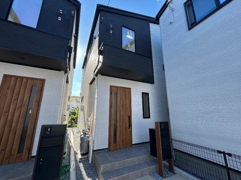 New 3LDK House in Yaese Town, Okinawa with Negotiable Price - Main Image