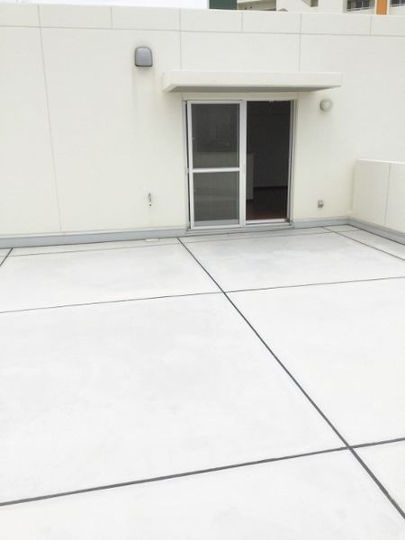 2LDK Maisonette with Roof Balcony for Rent in Chatan, Okinawa - Thumbnail 2