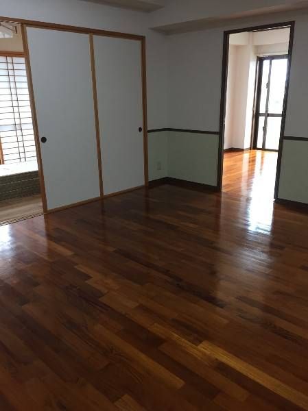 3LDK Pet-Friendly Apartment in Ginowan, Okinawa | Top Floor - Thumbnail 3