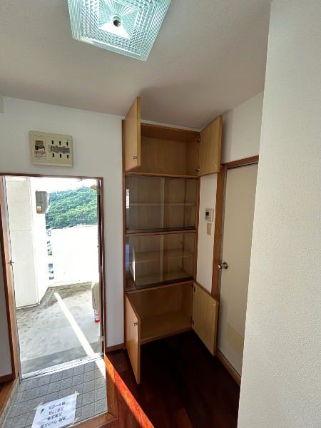 1R Apartment for Rent in Urasoe, Okinawa - Friend House Tsubasa - Thumbnail 2