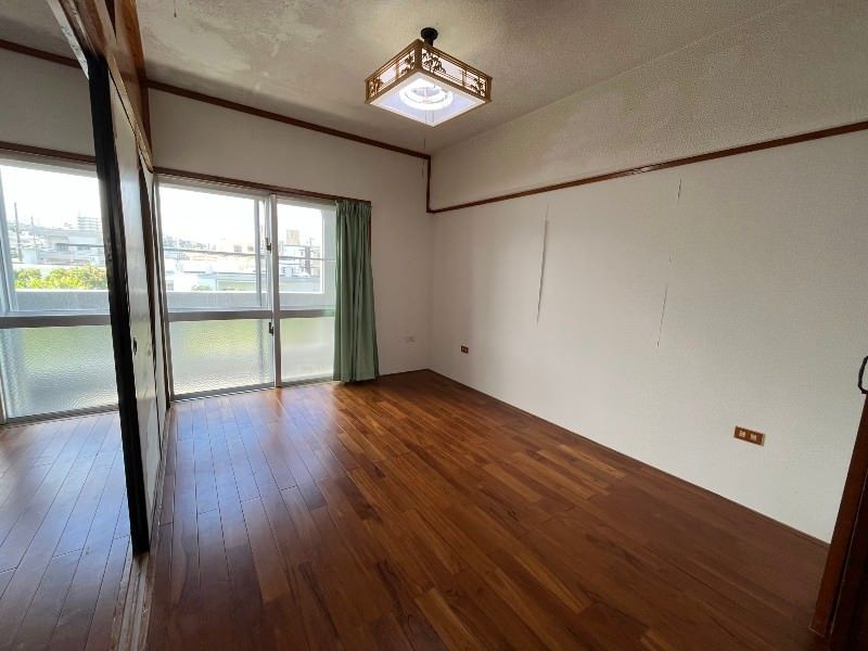 2DK Apartment for Rent in Chatan Town, Okinawa - 33.88 sqm - Thumbnail 3