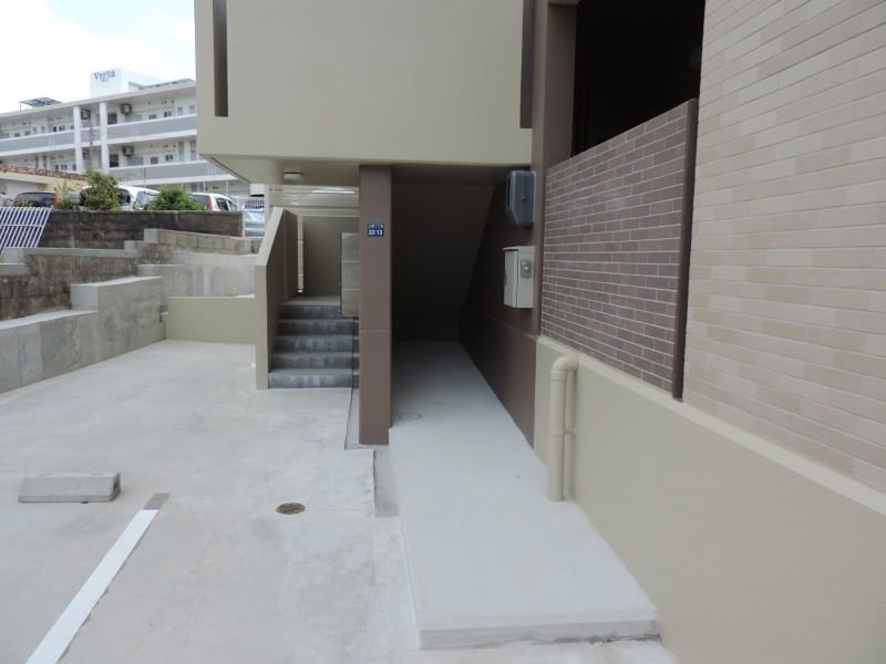 2LDK Apartment for Rent in Ginowan City, Okinawa - Thumbnail 3