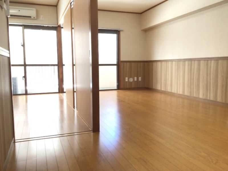 2LDK Apartment for Rent in Naha, Okinawa with Free Internet - Thumbnail 4