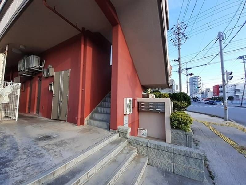 1R Apartment for Rent in Ginowan, Okinawa - Residence Sunny KJ III - Thumbnail 3