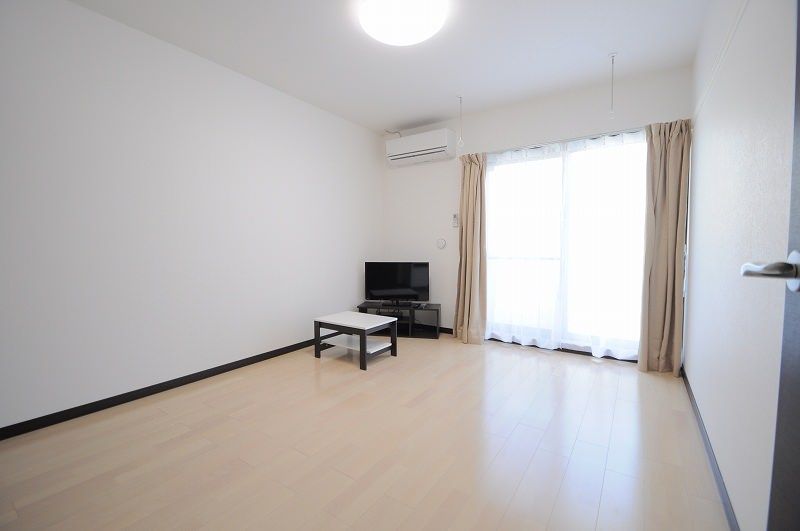 Camellia 1K Furnished Apartment for Rent in Urasoe, Okinawa - Thumbnail 3