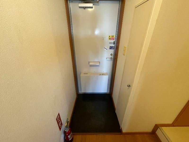Furnished 1K Apartment for Rent in Chatan, Okinawa - Leopalace Yugafu - Thumbnail 3