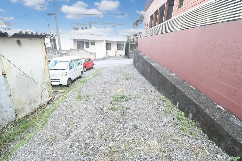 Vacant Land for Sale in Urasoe, Okinawa - Build Your Dream Home - Thumbnail 3