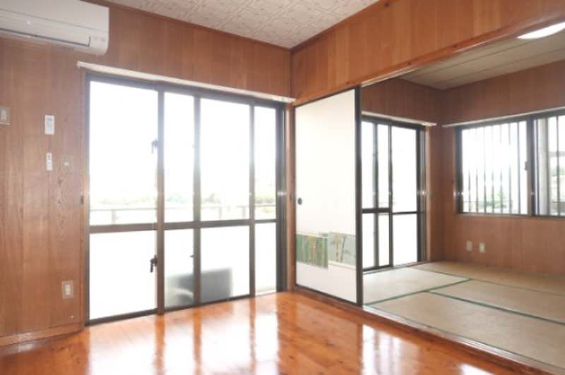 Co-op Inami 2DK Rental Apartment in Ginowan, Okinawa - Thumbnail 3