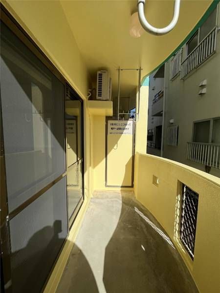 1K Apartment for Rent in Nishizaki, Itoman, Okinawa - Thumbnail 3