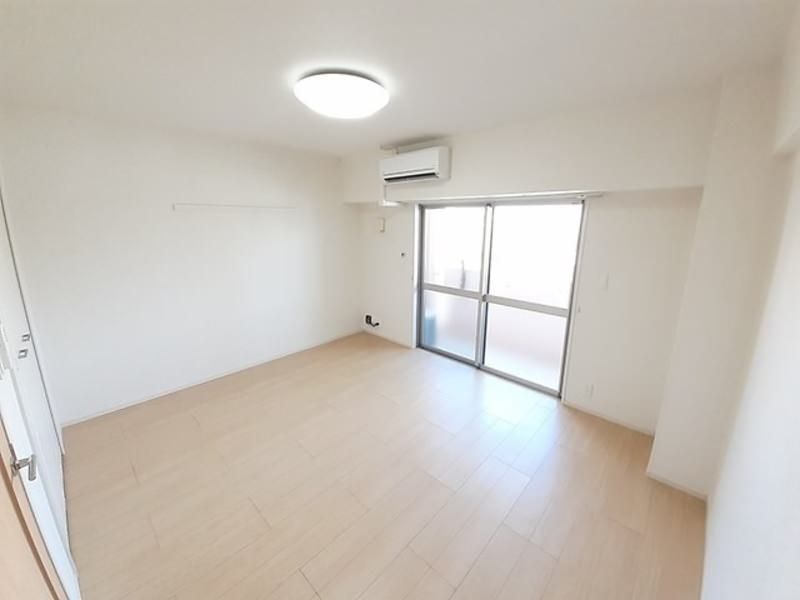 1K Apartment for Rent in Nakagusuku Village, Okinawa - 57,000 Yen - Thumbnail 4