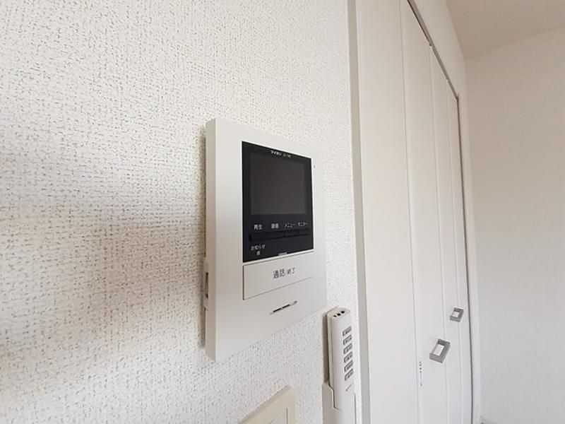 1K Apartment for Rent in Nakagusuku Village, Okinawa - 57,000 Yen - Thumbnail 3