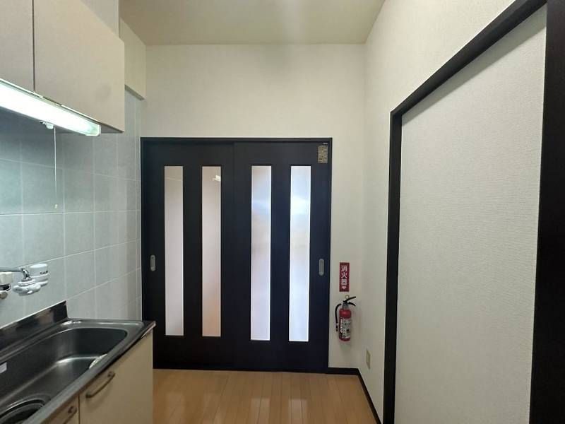 1K Apartment for Rent near Shuri Station, Naha - Thumbnail 3