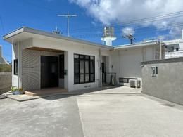 4DK Detached House with Garden & Rooftop Terrace in Yomitan, Okinawa - Thumbnail 3