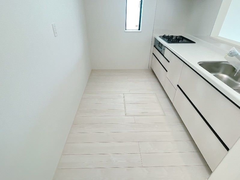 New 4LDK House for Sale in Urasoe, Okinawa - Thumbnail 4