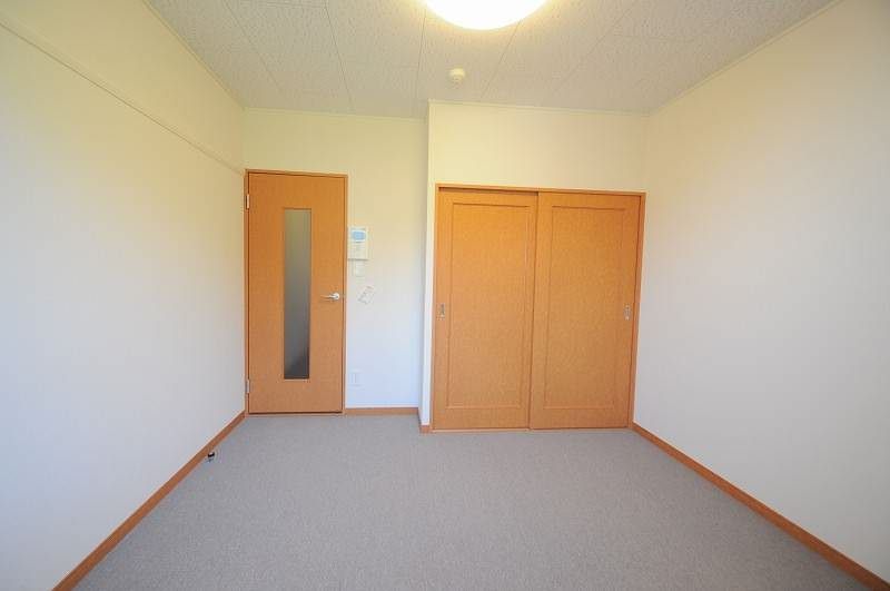 1K Apartment for Rent in Ginowan, Okinawa - 23.18 sqm - Thumbnail 4