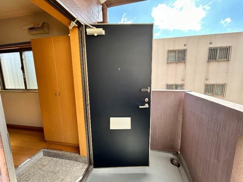 2DK Apartment for Rent in Nago City, Okinawa - Thumbnail 3