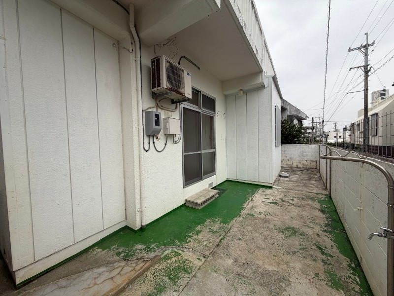 Pet-Friendly 2LDK House for Rent in Yonabaru, Okinawa - Thumbnail 3