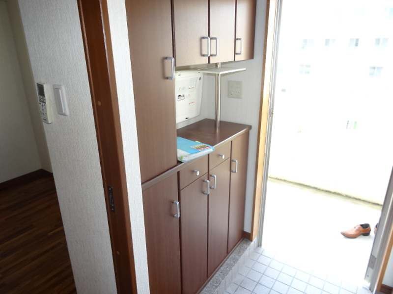 Grace Garden 2LDK Apartment for Rent in Urasoe, Okinawa - Thumbnail 4