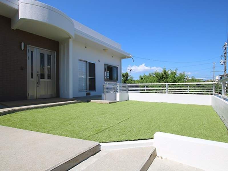 4LDK Detached House for Rent in Uruma City, Okinawa - Thumbnail 3
