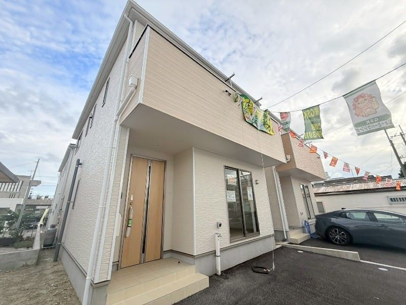 New 2025 4LDK Wooden House for Sale in Uruma City, Okinawa - Thumbnail 2