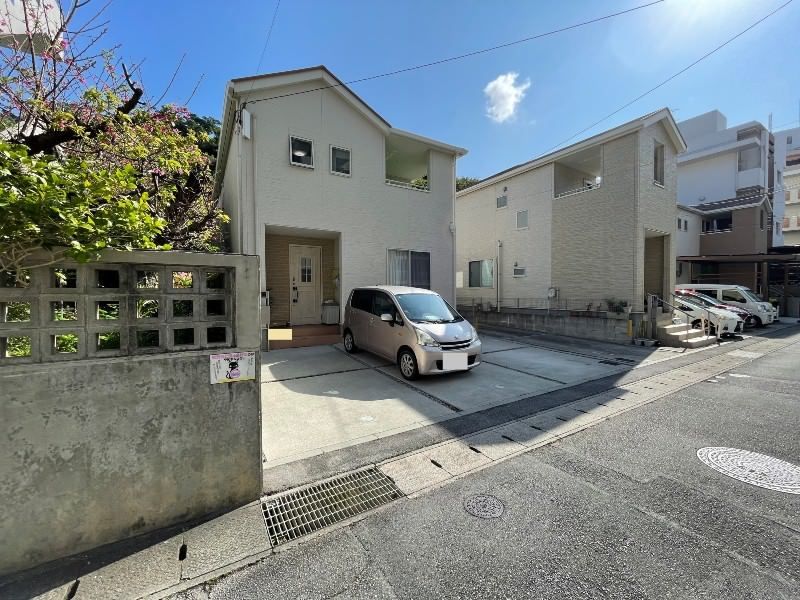 Modern 4LDK House for Rent in Naha, Near Tsukugawa Station - Thumbnail 4