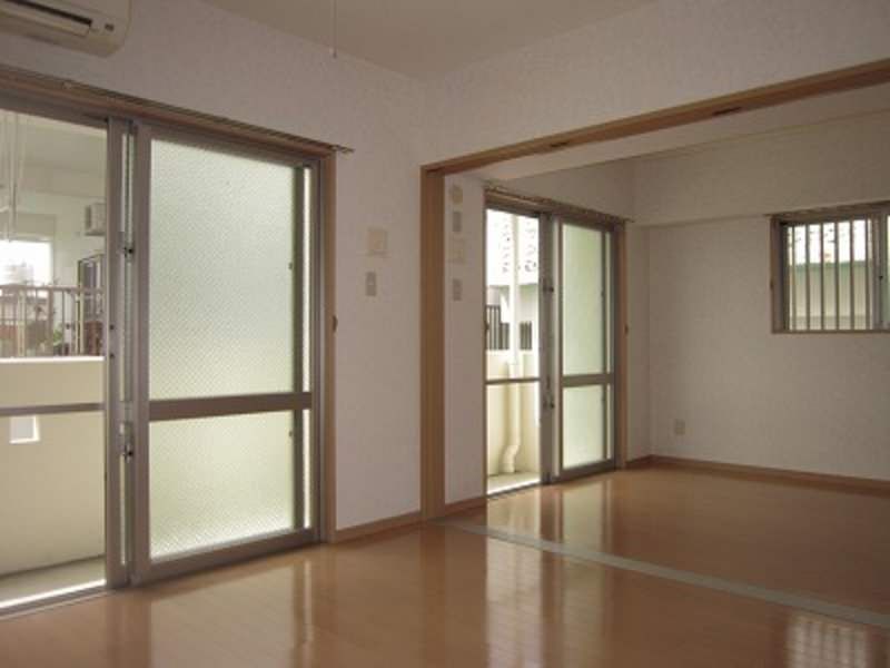 2LDK Apartment for Rent in Teruya, Okinawa City - Thumbnail 2
