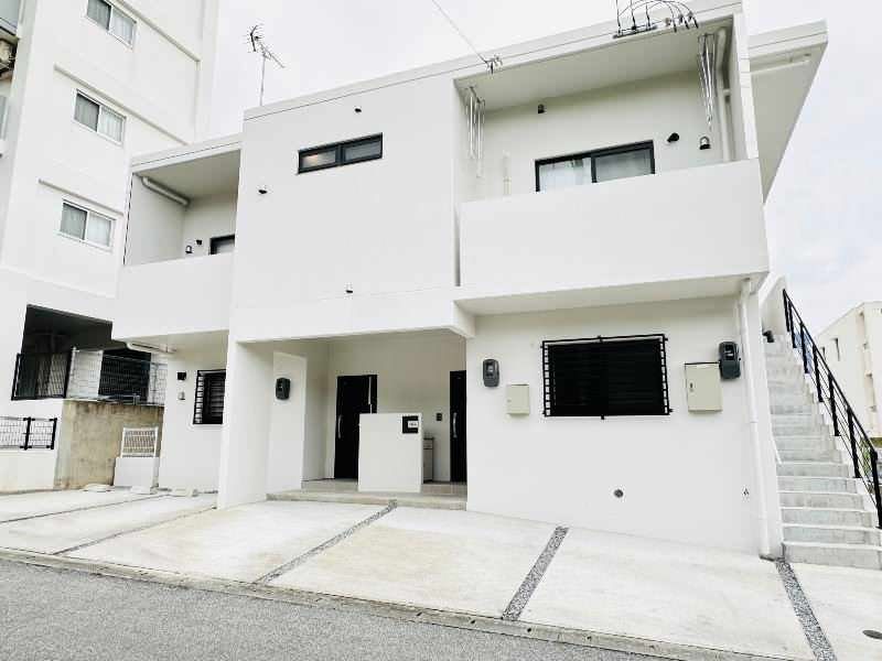 Modern 1LDK Apartment for Rent in Urasoe, Okinawa - Thumbnail 2