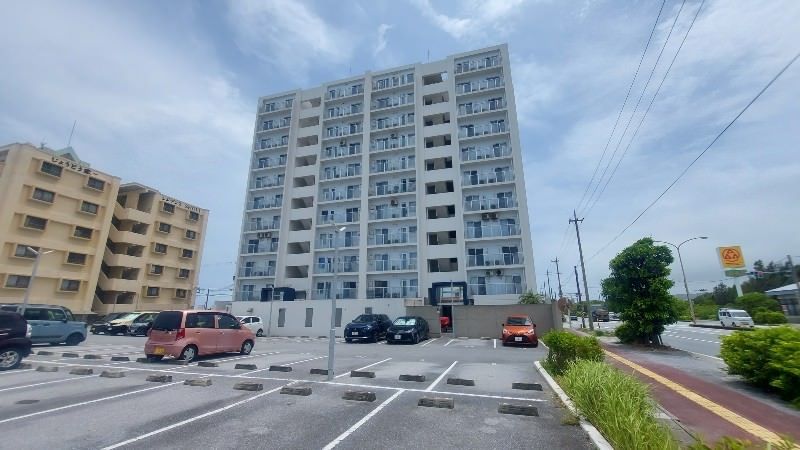 3LDK Condo with Ocean View in Awase, Okinawa City - Thumbnail 3