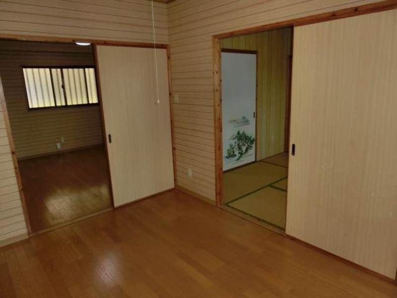 Dream Jumbo 2DK Apartment for Rent in Tomigusuku, Okinawa - Thumbnail 4