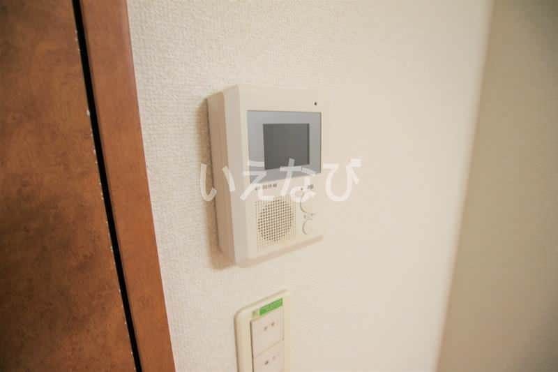 1K Apartment for Rent in Ginowan City, Okinawa - Thumbnail 3