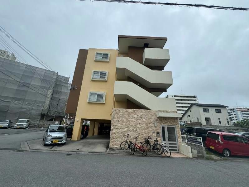 1K Apartment for Rent in Nakagusuku, Okinawa - 23.8 sqm - Thumbnail 2